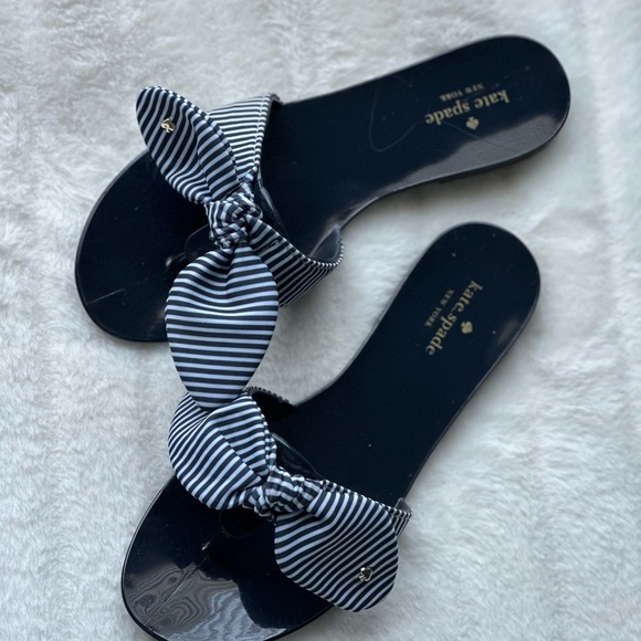 Kate Spade ♠️ Navy & White sandal - Picture 1 of 6